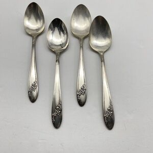 Oneida Community Tudor Plate 1946 Queen Bess II Set‎ of 4 Teaspoons Silverplate